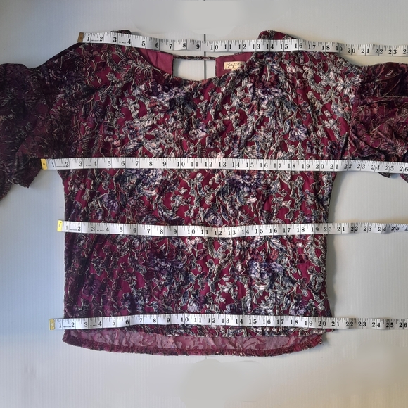 ● Lily White | velvet ruffle sleeve - Picture 7 of 11